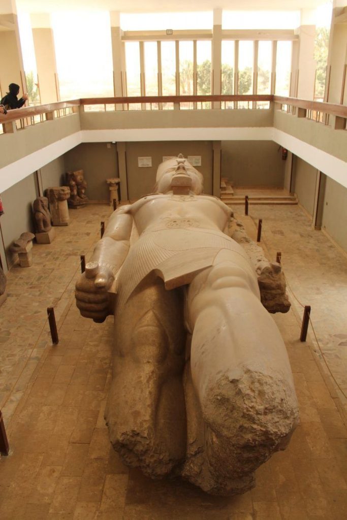 coloso Ramses Memphis